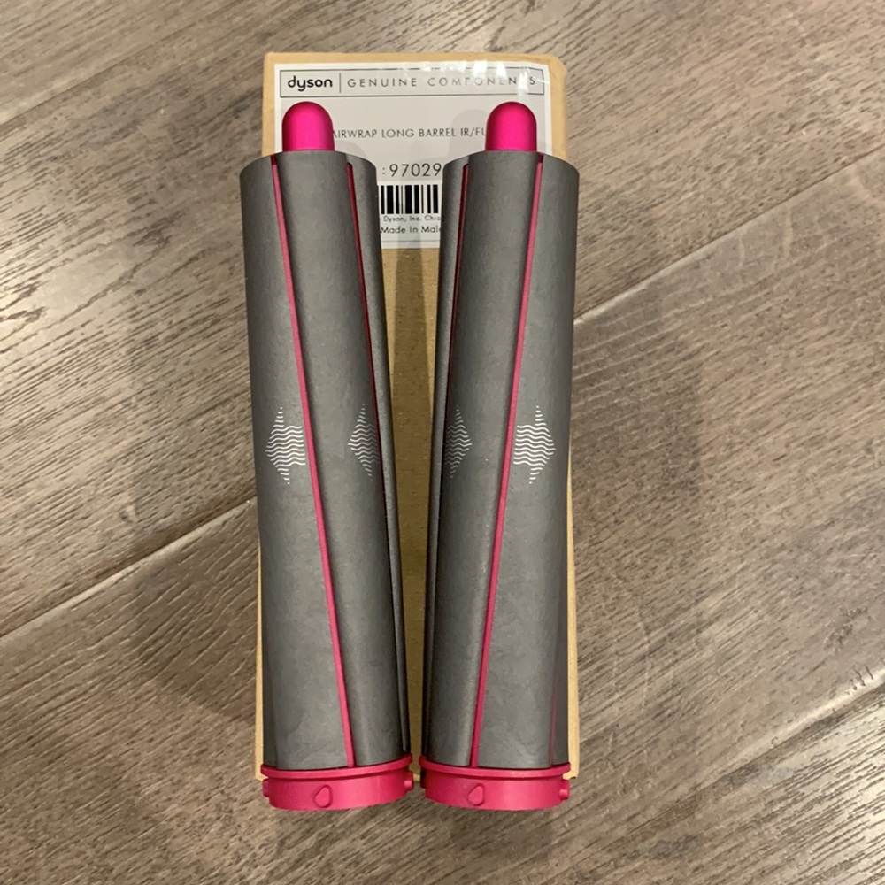 New In Box Dyson 1.6 Airwrap Long Barrels